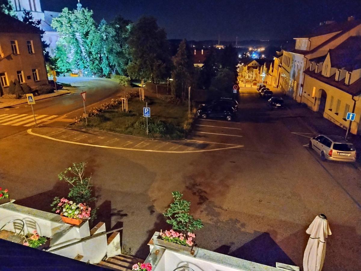 Apartmany Maly Mnich Mníšek pod Brdy Εξωτερικό φωτογραφία