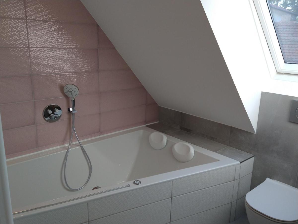 Apartmany Maly Mnich Mníšek pod Brdy Εξωτερικό φωτογραφία