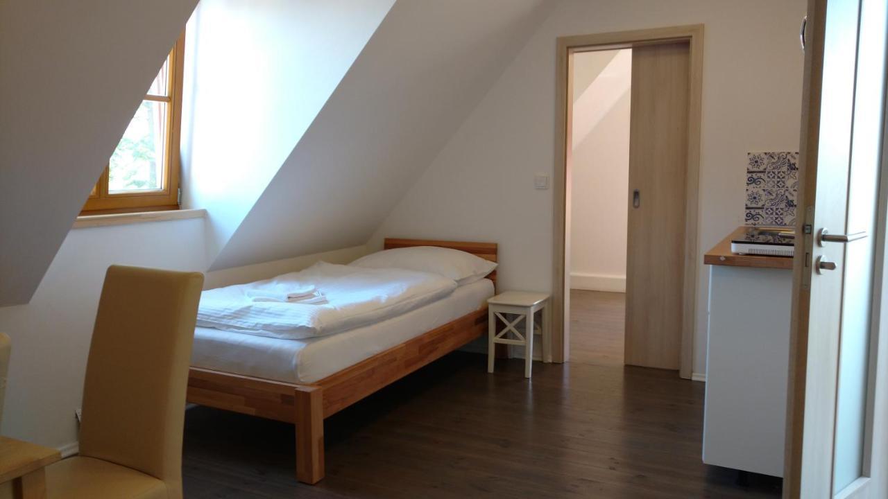 Apartmany Maly Mnich Mníšek pod Brdy Εξωτερικό φωτογραφία